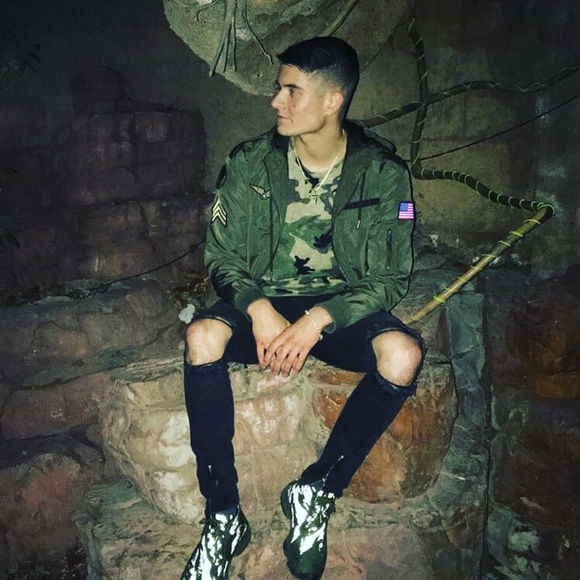 Meet your Posher, Roman - Picture 4 of 5